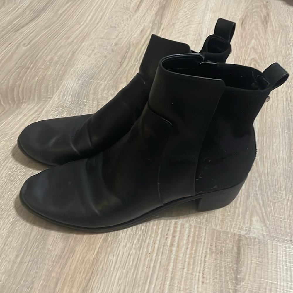Unisa Boots